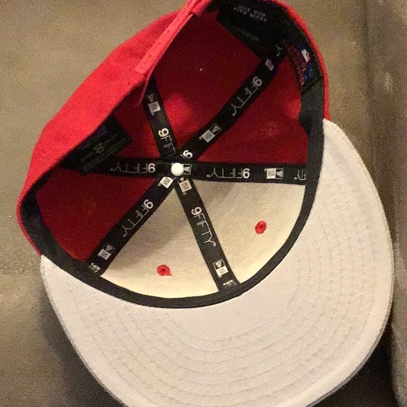 New Era Yankee,Red and Gray Hat - Picture 4 of 4